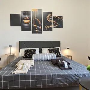  Appartamento With Free Parking 15 Minutes Walk From Arena Italia